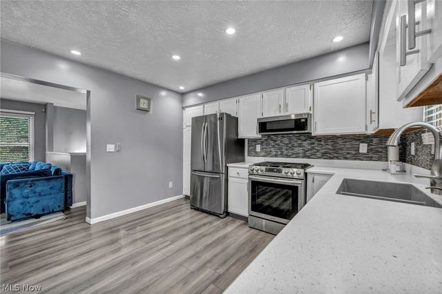 19020 Watercrest Avenue, Maple Heights, OH 44137