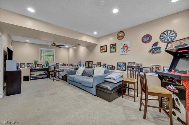 19020 Watercrest Avenue, Maple Heights, OH 44137