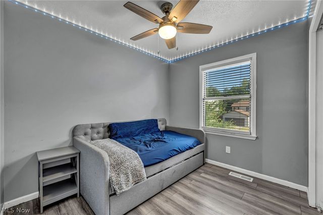19020 Watercrest Avenue, Maple Heights, OH 44137