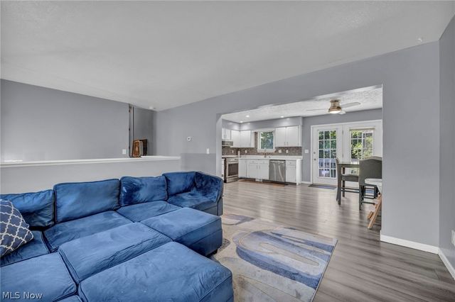 19020 Watercrest Avenue, Maple Heights, OH 44137