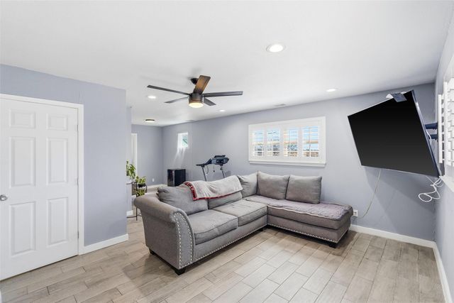 324 W Grubb Drive, Mesquite, TX 75149