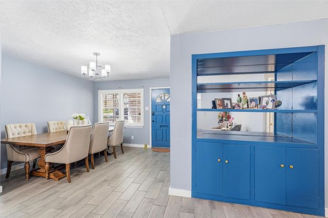 324 W Grubb Drive, Mesquite, TX 75149