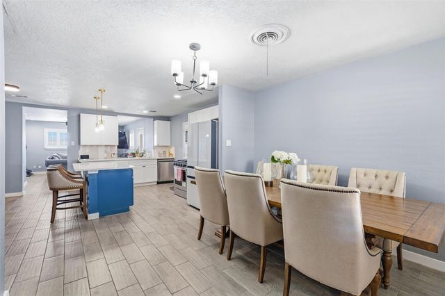 324 W Grubb Drive, Mesquite, TX 75149