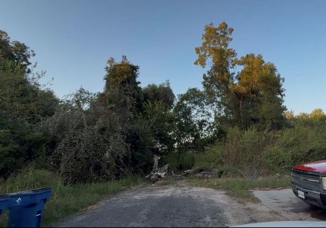 119 Thelma Ln, Texas City, TX 77493