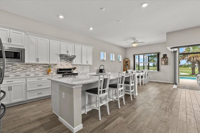 8510 COASTAL PALMS GLEN, Parrish, FL 34219