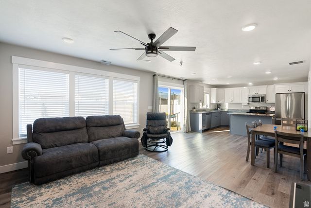 2125 S CREEKSIDE DR, Logan, UT 84339