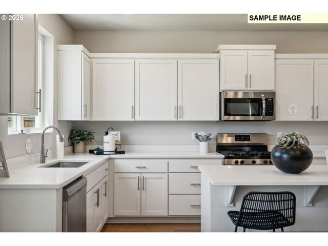 16727 Se Multnomah Falls Dr, Happy Valley, OR 97086