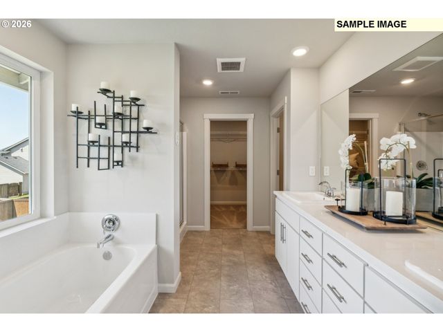 16727 Se Multnomah Falls Dr, Happy Valley, OR 97086