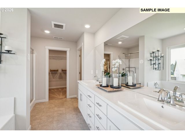 16727 Se Multnomah Falls Dr, Happy Valley, OR 97086