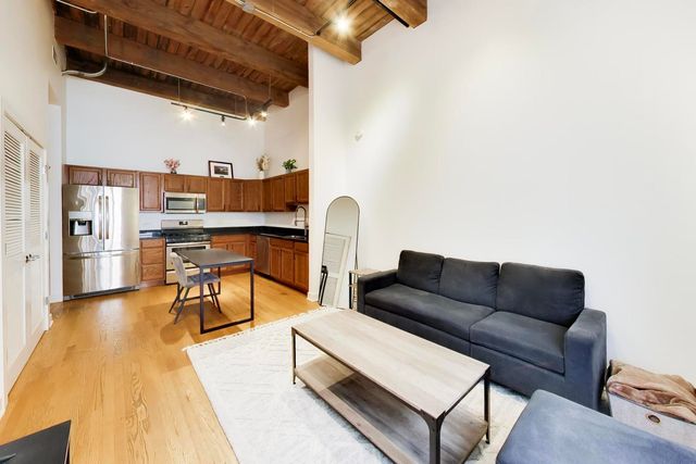 1050 W HUBBARD Street 1C, Chicago, IL 60642