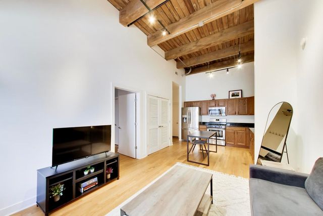 1050 W HUBBARD Street 1C, Chicago, IL 60642