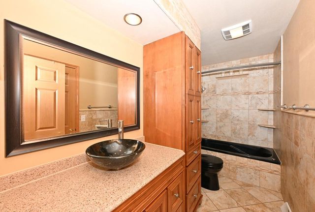 12237 W Larkspur ROAD, Franklin, WI 53132
