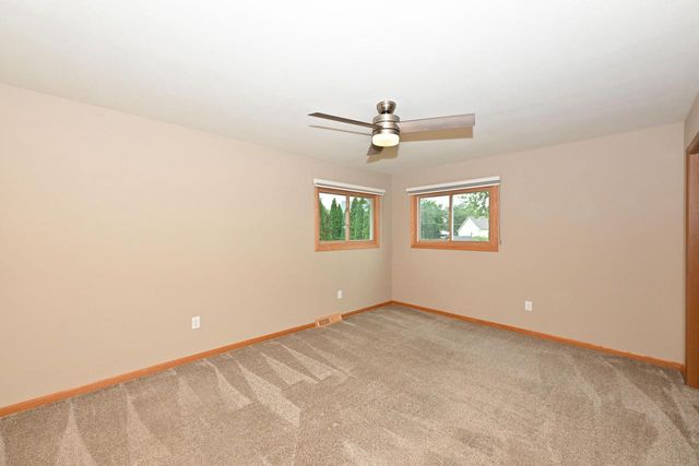 12237 W Larkspur ROAD, Franklin, WI 53132