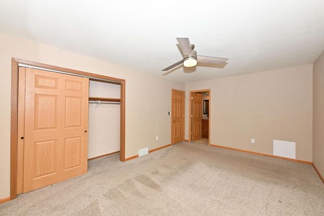 12237 W Larkspur ROAD, Franklin, WI 53132