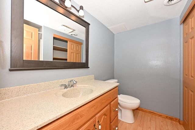12237 W Larkspur ROAD, Franklin, WI 53132