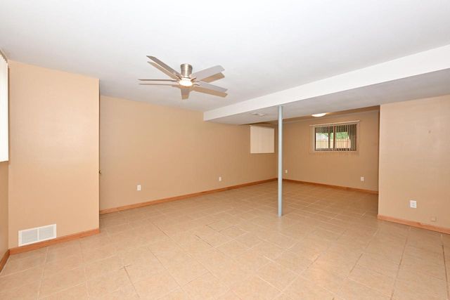 12237 W Larkspur ROAD, Franklin, WI 53132