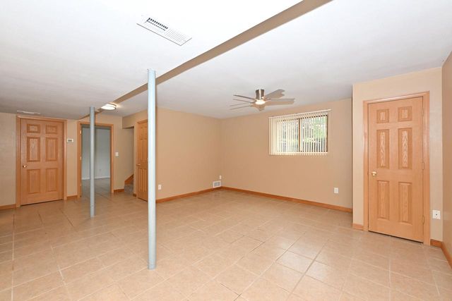 12237 W Larkspur ROAD, Franklin, WI 53132