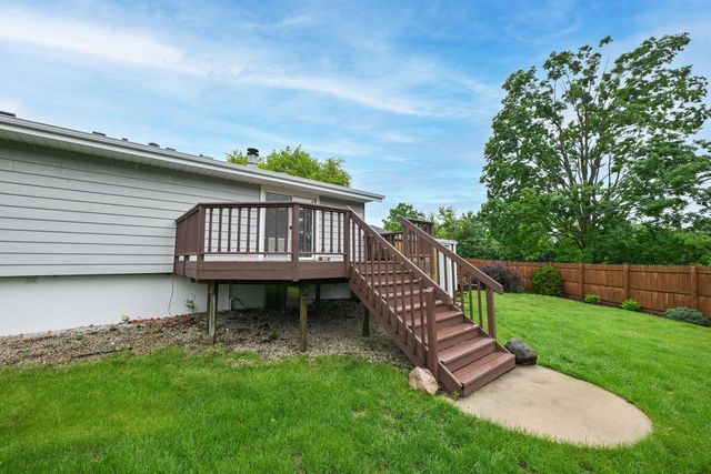 12237 W Larkspur ROAD, Franklin, WI 53132