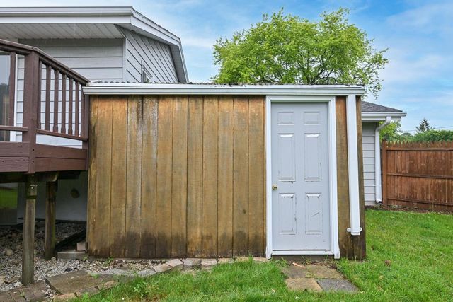 12237 W Larkspur ROAD, Franklin, WI 53132