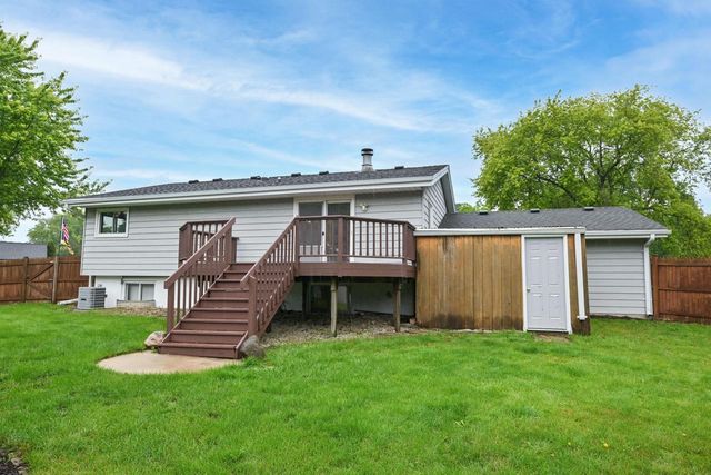 12237 W Larkspur ROAD, Franklin, WI 53132