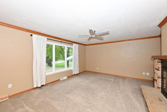 12237 W Larkspur ROAD, Franklin, WI 53132