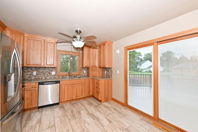 12237 W Larkspur ROAD, Franklin, WI 53132