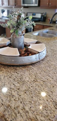 1513 Camino Hidalgo, Hemet, CA 92545