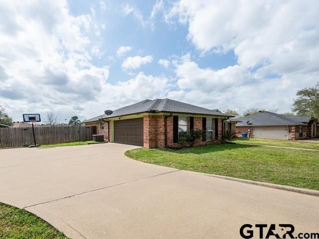 219 Amanda, Whitehouse, TX 75791