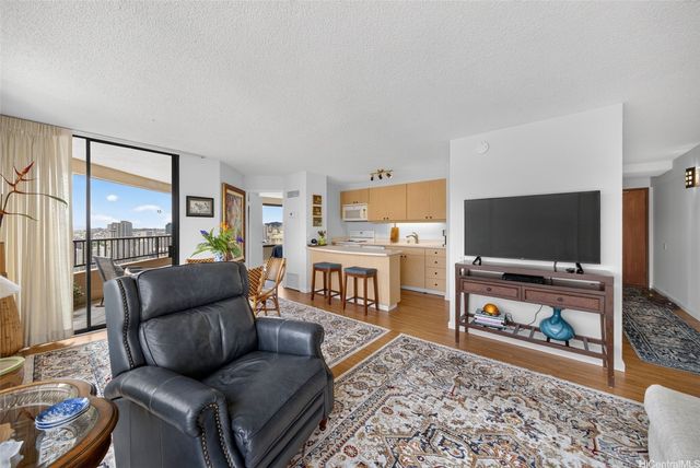 1778 Ala Moana Boulevard 3906, Honolulu, HI 96815