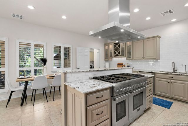 8532 Alydar Cir, Boerne, TX 78015