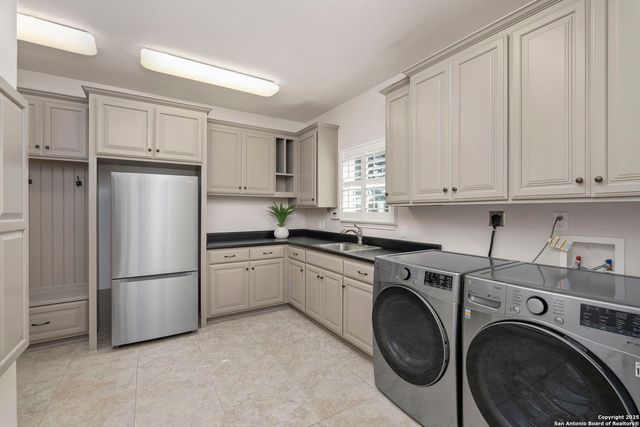 8532 Alydar Cir, Boerne, TX 78015