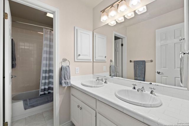 8532 Alydar Cir, Boerne, TX 78015