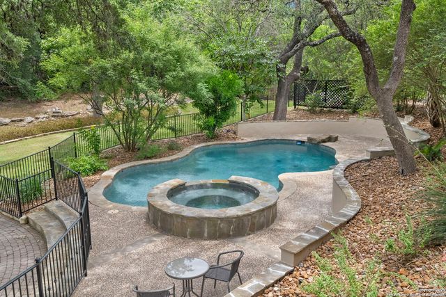 8532 Alydar Cir, Boerne, TX 78015