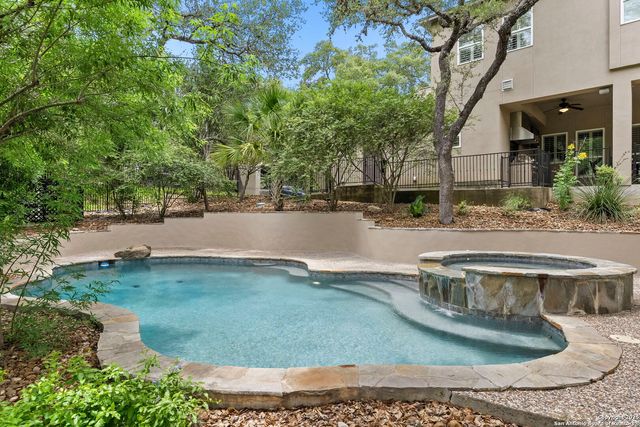 8532 Alydar Cir, Boerne, TX 78015
