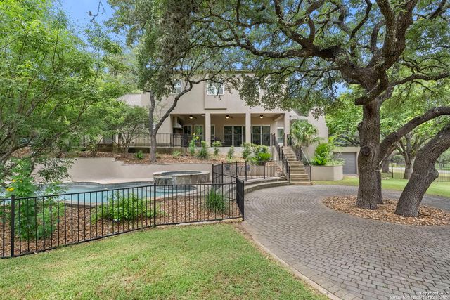8532 Alydar Cir, Boerne, TX 78015