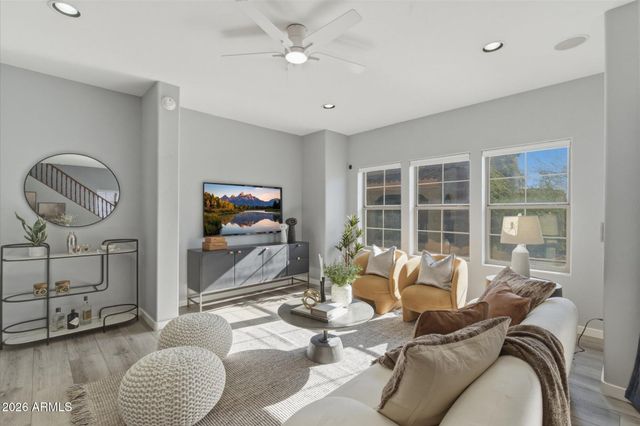 3935 E ROUGH RIDER Road 1156, Phoenix, AZ 85050