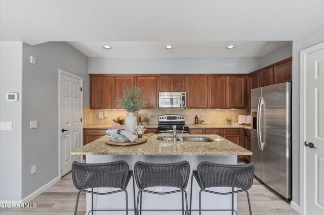 3935 E ROUGH RIDER Road 1156, Phoenix, AZ 85050