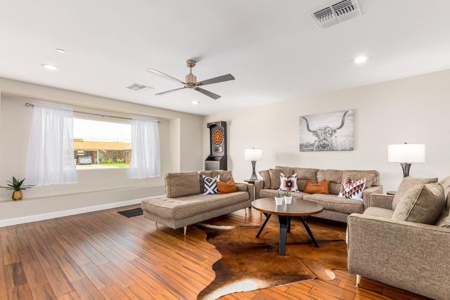 8511 E Roanoke Avenue, Scottsdale, AZ 85257