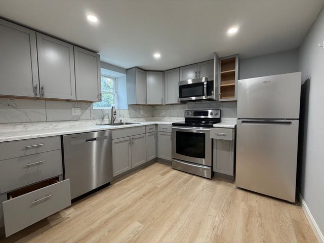 801 Granite St 3, Braintree, MA 02184