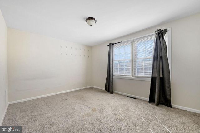 8002 LANSDALE RD, Baltimore, MD 21224