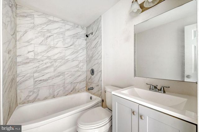 8002 LANSDALE RD, Baltimore, MD 21224