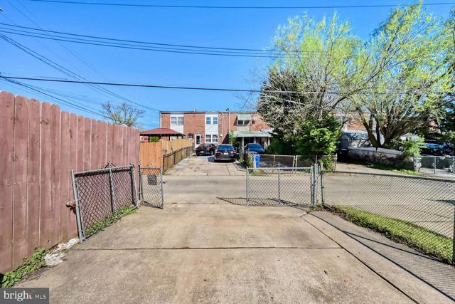 8002 LANSDALE RD, Baltimore, MD 21224