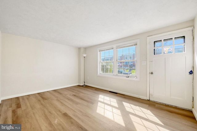 8002 LANSDALE RD, Baltimore, MD 21224