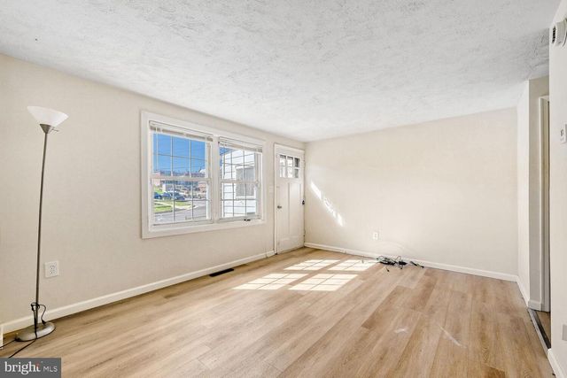 8002 LANSDALE RD, Baltimore, MD 21224