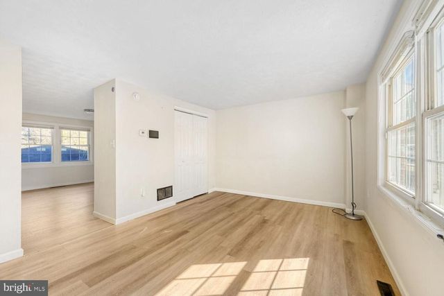 8002 LANSDALE RD, Baltimore, MD 21224