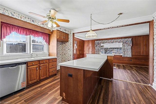 5512 Winona Street, Winston-salem, NC 27106