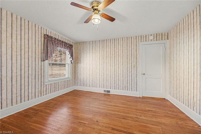 5512 Winona Street, Winston-salem, NC 27106