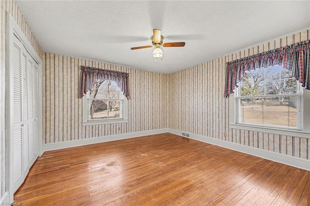 5512 Winona Street, Winston-salem, NC 27106