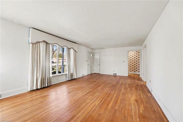 5512 Winona Street, Winston-salem, NC 27106