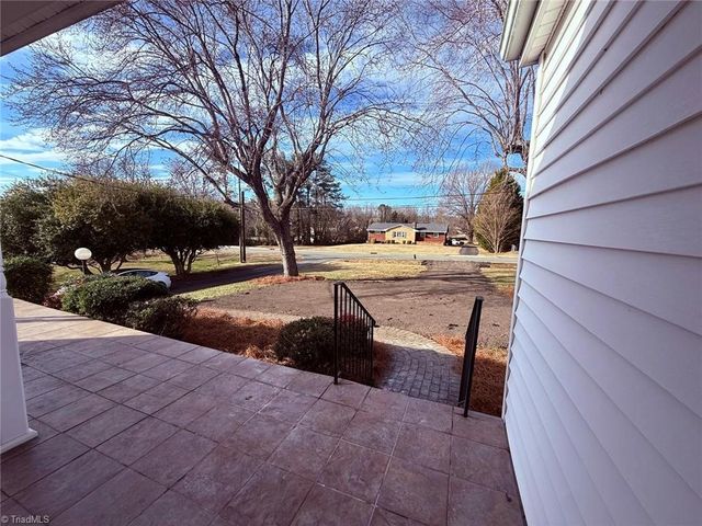 5512 Winona Street, Winston-salem, NC 27106